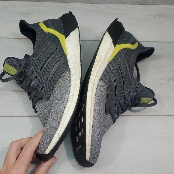 Adidas Mens UltraBoost 4.0 Grey Split Athletic Running sneakers shoes sz 9.5 main image 2